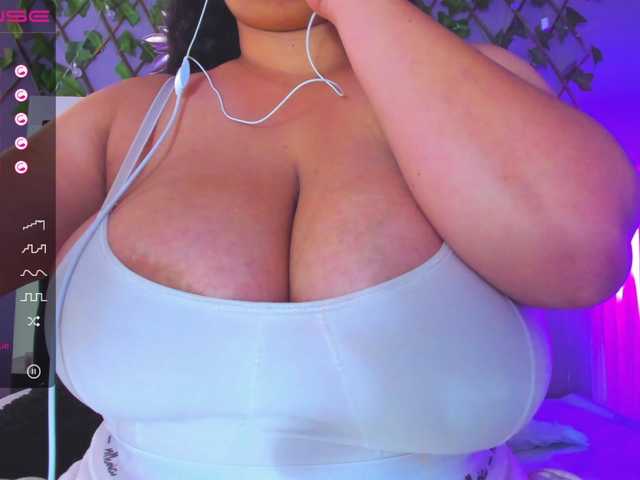 Фотографије ivonstar play pussy 100 #latina #bbw #curvy #squirt #bigboobs