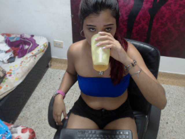 Емитовање снимка екрана JacobAndEmma