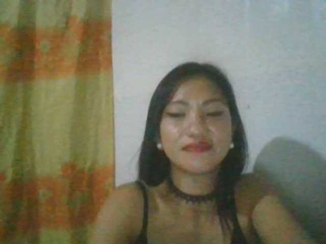 Емитовање снимка екрана Tina_Jade