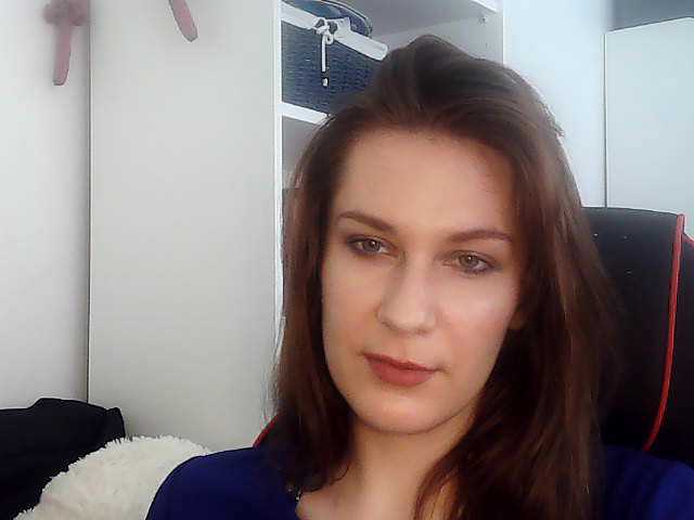 Емитовање снимка екрана JennyHoney