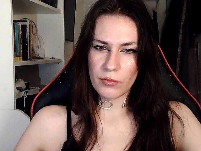 Емитовање снимка екрана JennyHoney