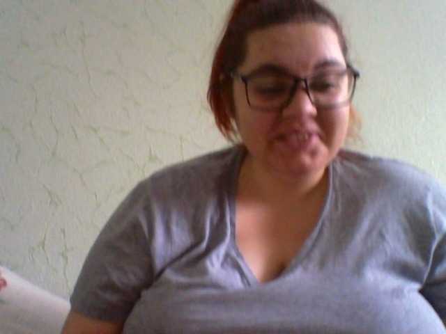 Емитовање снимка екрана JessaKelvin