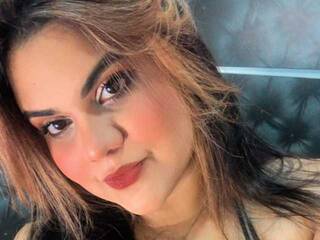 Еротски видео цхат Jessie-Bellucci