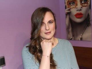 Еротски видео цхат JudyPervX