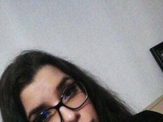 Еротски видео цхат JuicyLipsXO