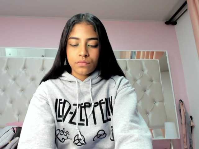 Емитовање снимка екрана julia-rose