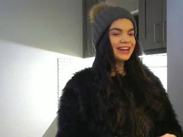 Емитовање снимка екрана JuliaaaGold