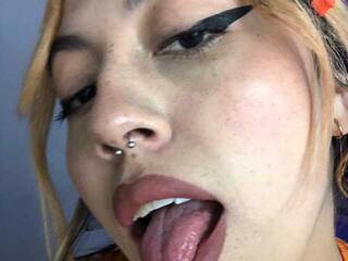 Еротски видео цхат Kaia-tay