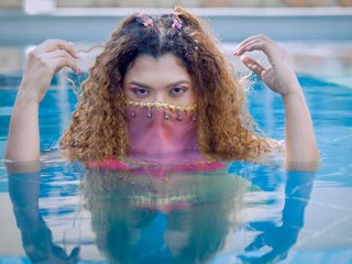 Еротски видео цхат kareenaa