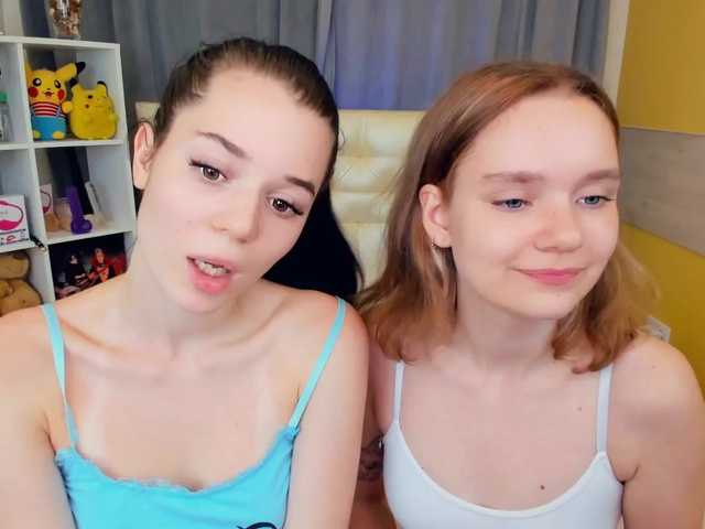 Фотографије KarenHeidi Hey guys❤️ Our name are Heidi and Kylie. Welcome in my room Full naked in Pvt❤️