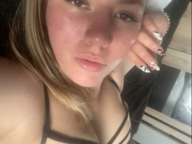 Емитовање снимка екрана Caroleila_07