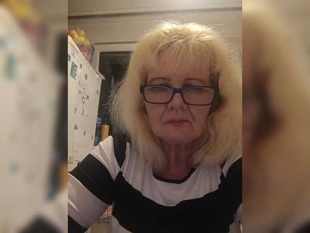 Емитовање снимка екрана KASANDRABOLOSHKA