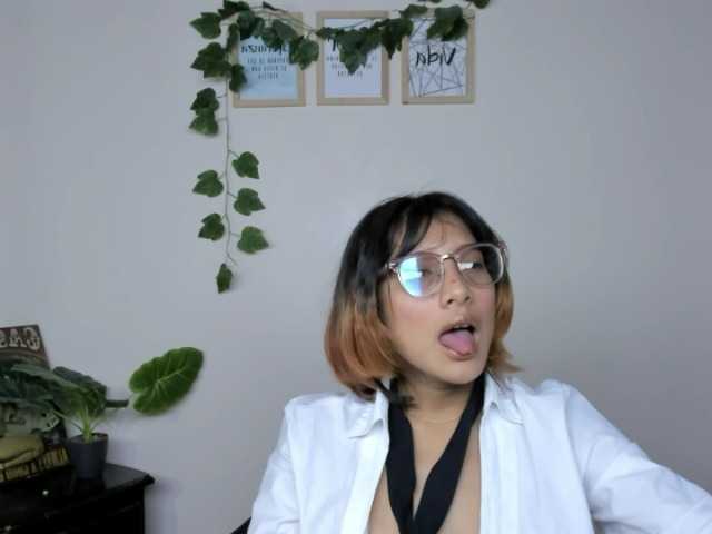 Фотографије Katana-cole show dildo 150 toks-- deep throat 80 toks-- show ass 50 tips--naked (10min) 200 tips--squirt 300 toks--spank ass 20toks-oil in your body 350