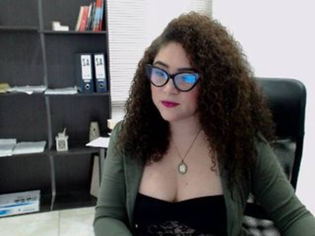 Емитовање снимка екрана KaterynCifue