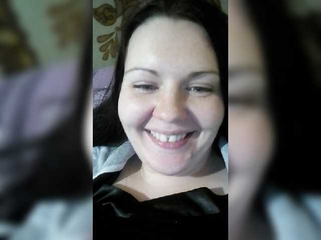 Емитовање снимка екрана KatieMacAlist