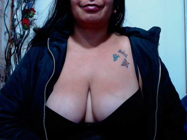 Емитовање снимка екрана KattaHorny