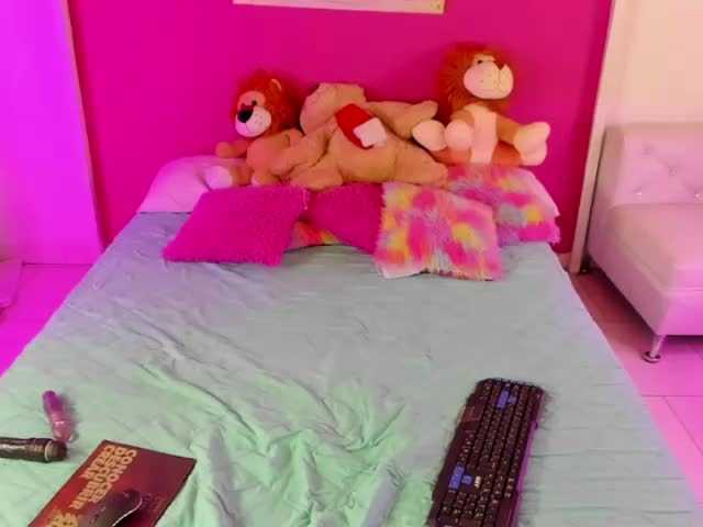 Емитовање снимка екрана katthy-doll