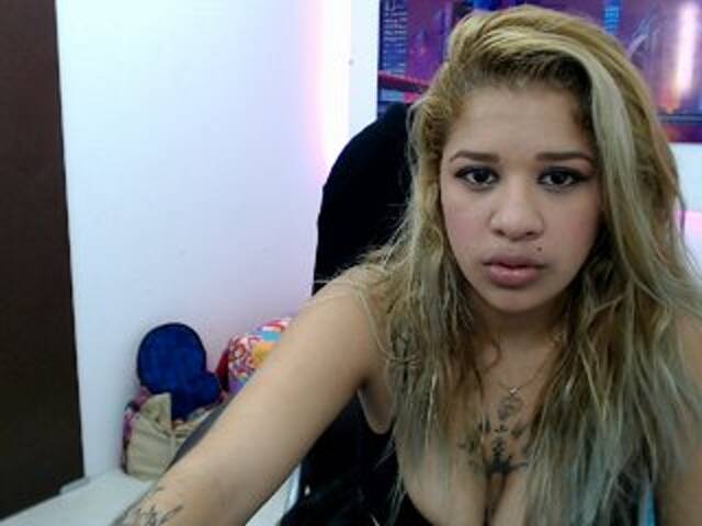 Емитовање снимка екрана KatyaCandy