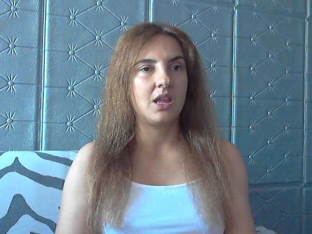 Емитовање снимка екрана KATYDIAZ