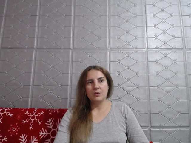 Емитовање снимка екрана KATYDIAZ