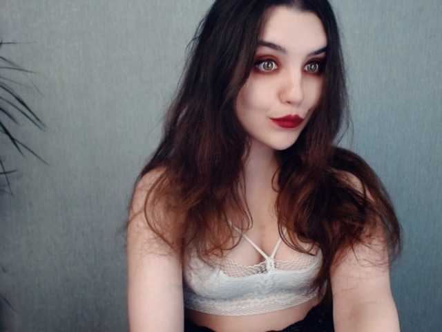 Емитовање снимка екрана KaylinMoor