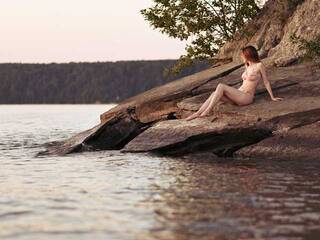 Еротски видео цхат Kelly-Monaco