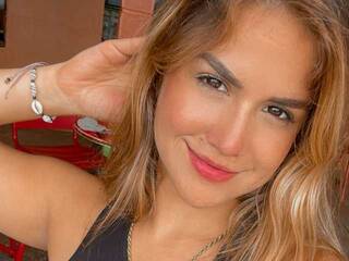 Еротски видео цхат KemilF