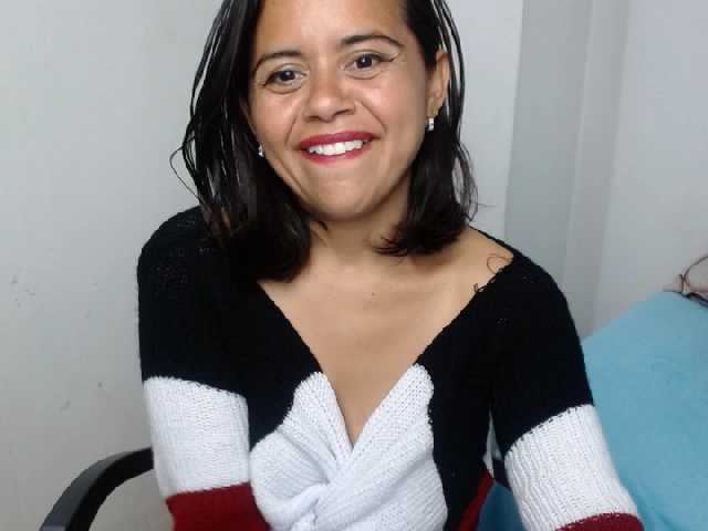 Емитовање снимка екрана Kendra-mamba