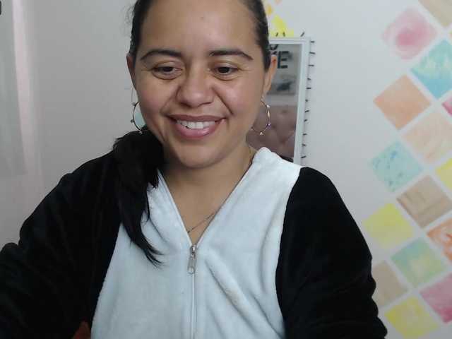 Емитовање снимка екрана Kendra-mamba