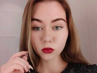 Еротски видео цхат Kessi-Bless