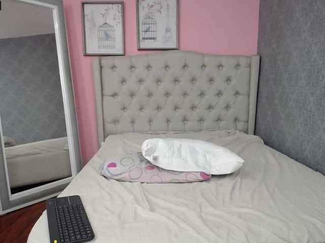 Емитовање снимка екрана KiaraKaneel