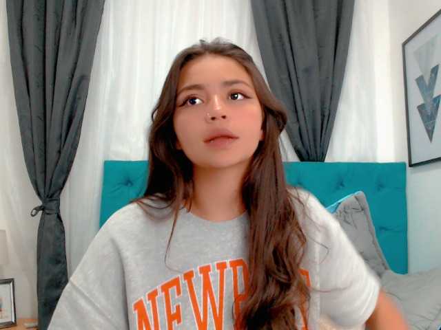 Емитовање снимка екрана KimDevinne