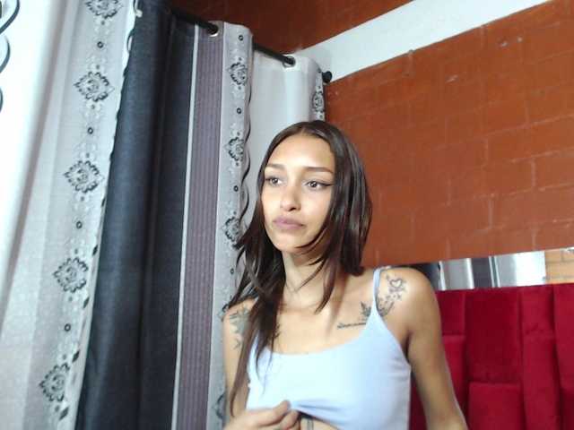 Фотографије Kimnberly #18 #skinny #redhead #petite #cute #natural #ebony #latina #anal #squirt Make me Wet and SQUIRT (888 Tokens)