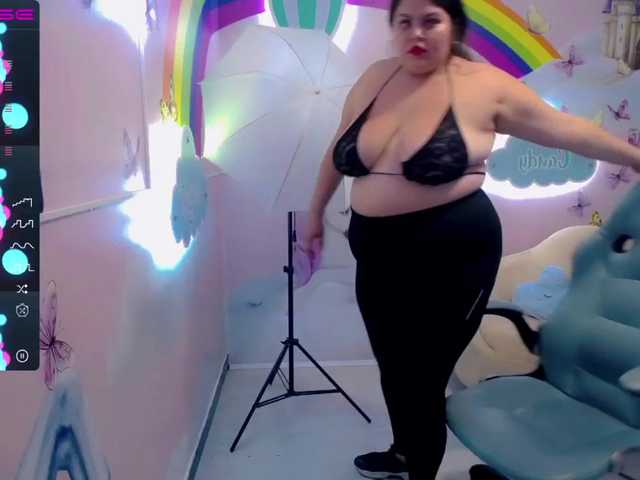 Емитовање снимка екрана KindomTits