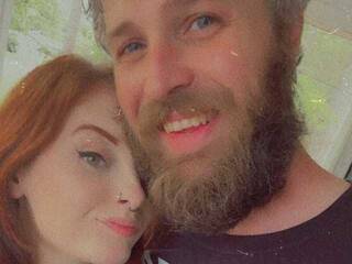 Еротски видео цхат KinkyMinxie