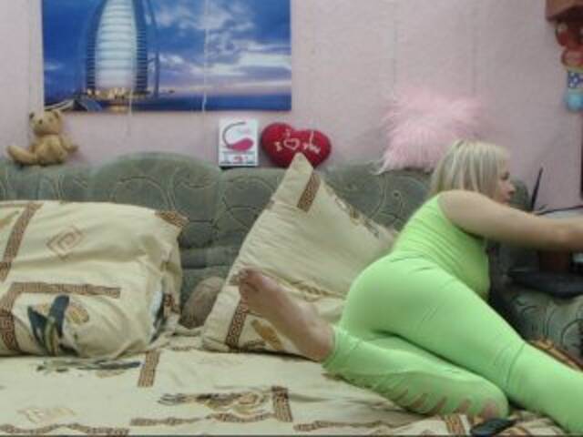 Емитовање снимка екрана devochka-kira