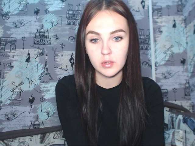 Емитовање снимка екрана KiraLunary