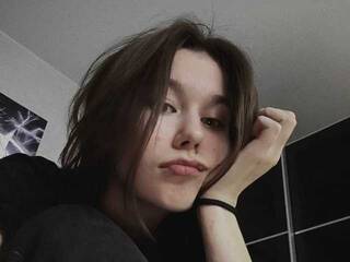 Еротски видео цхат KiraTwinkie