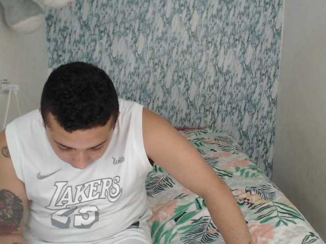 Емитовање снимка екрана KittyandLogan