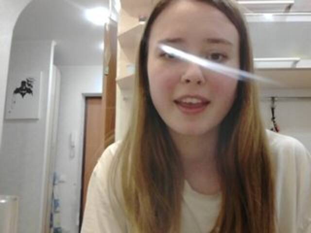 Емитовање снимка екрана krestsextonn