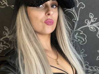 Еротски видео цхат KrisKoskina