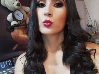 Еротски видео цхат KristyDarlin1