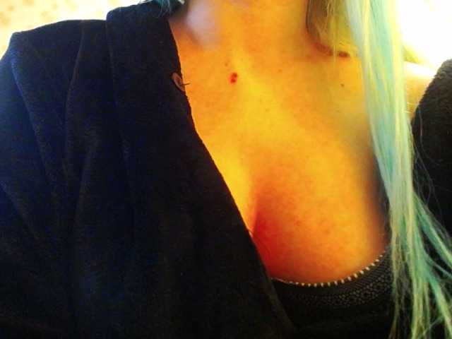 Емитовање снимка екрана KuntiStyle