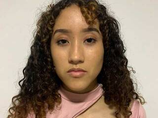 Еротски видео цхат KyleLloyd