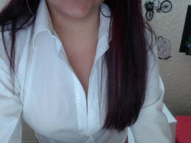 Емитовање снимка екрана KylieDaniiels