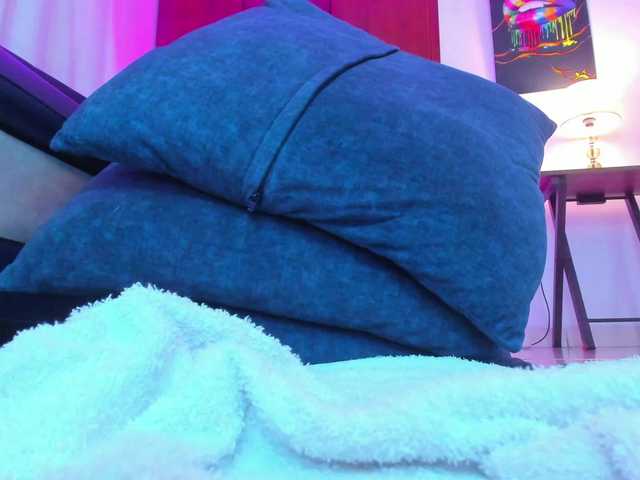 Емитовање снимка екрана Laaura-Velez