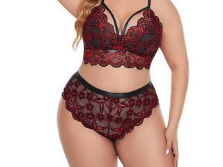 Еротски видео цхат Lacy-Lips