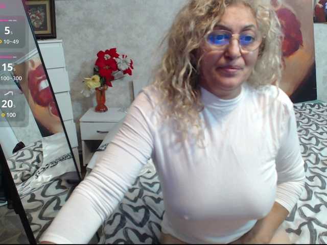 Фотографије ladydy4u ,, 30 tit,, 50 ass ,,10 feet ,,20 c2c ,, 500 naked ,, 1000 squirt ,, 2000 anal,, ,blow1job,,20