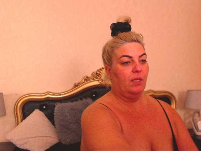 Емитовање снимка екрана LadyMelanieBBW