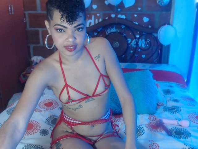 Фотографије ladyqueen19x INSTANT SQUIRT FOR 100 tokens ,how much squirt make me ?? #anal #squirt #ebony